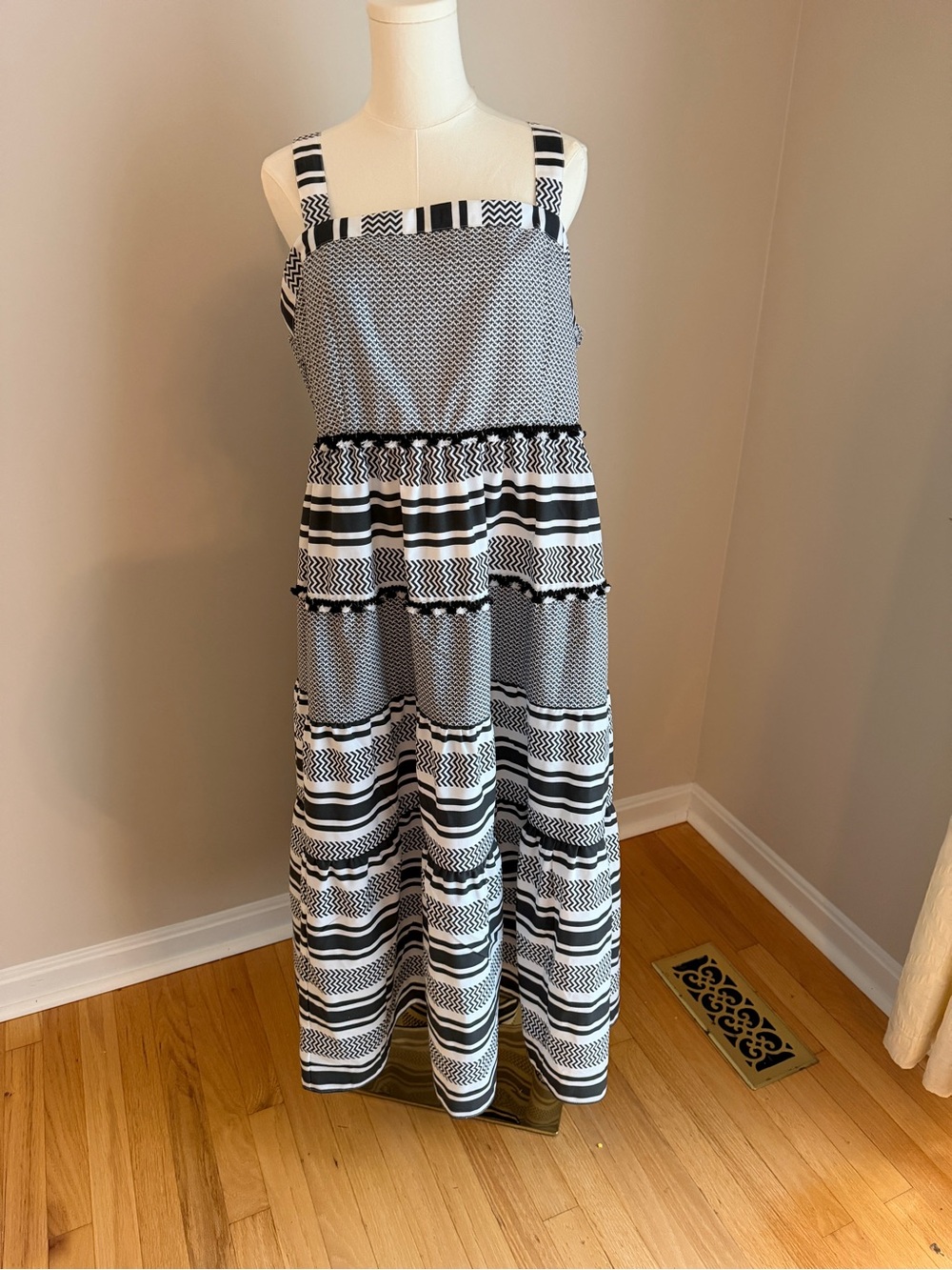NWT Black & White Patterned Tiered Maxi Dress